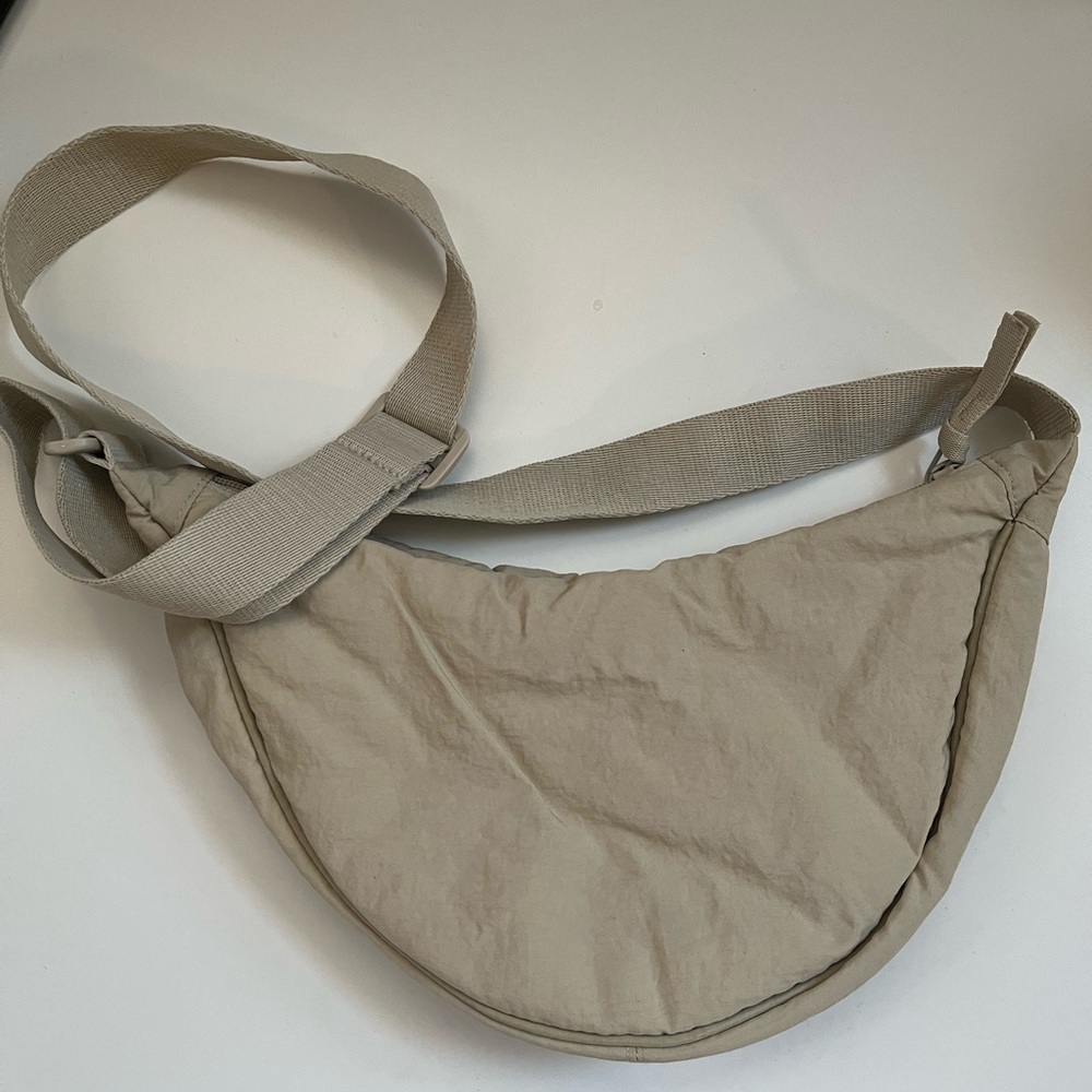 uniqlo mini shoulder bag